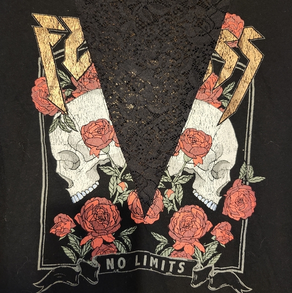 EXPRESS ONE ELEVEN Black with Lace on Front & Back Short Sleeve T-Shirt Size S/P - Picture 2 of 7